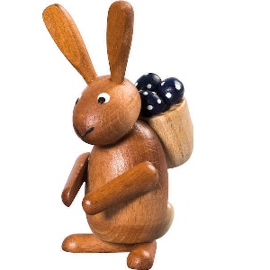 Osterhase mit Kiepe